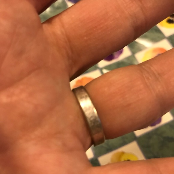 Ladies ring - Picture 2 of 3